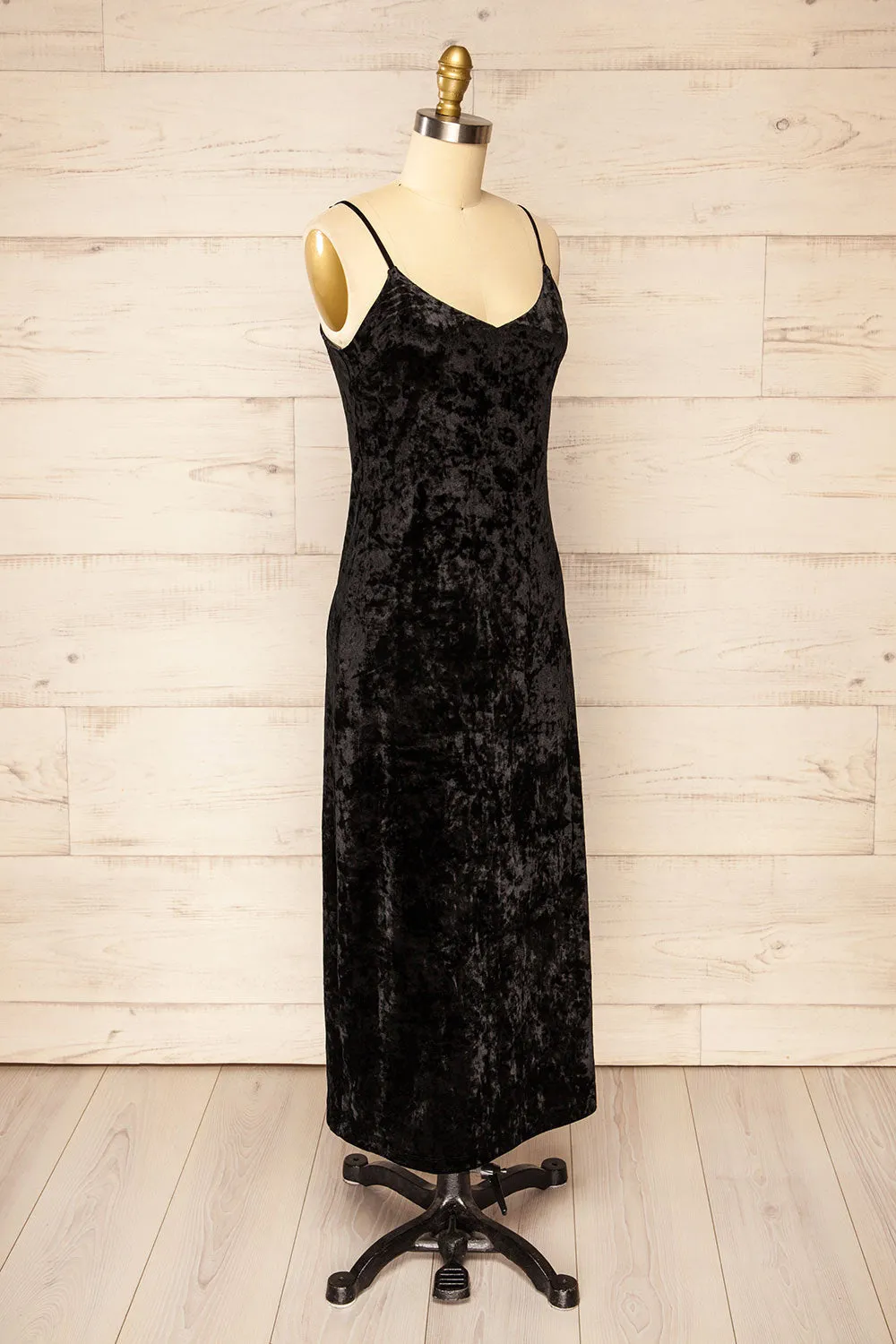 Luritta | Black Velours Midi Dress