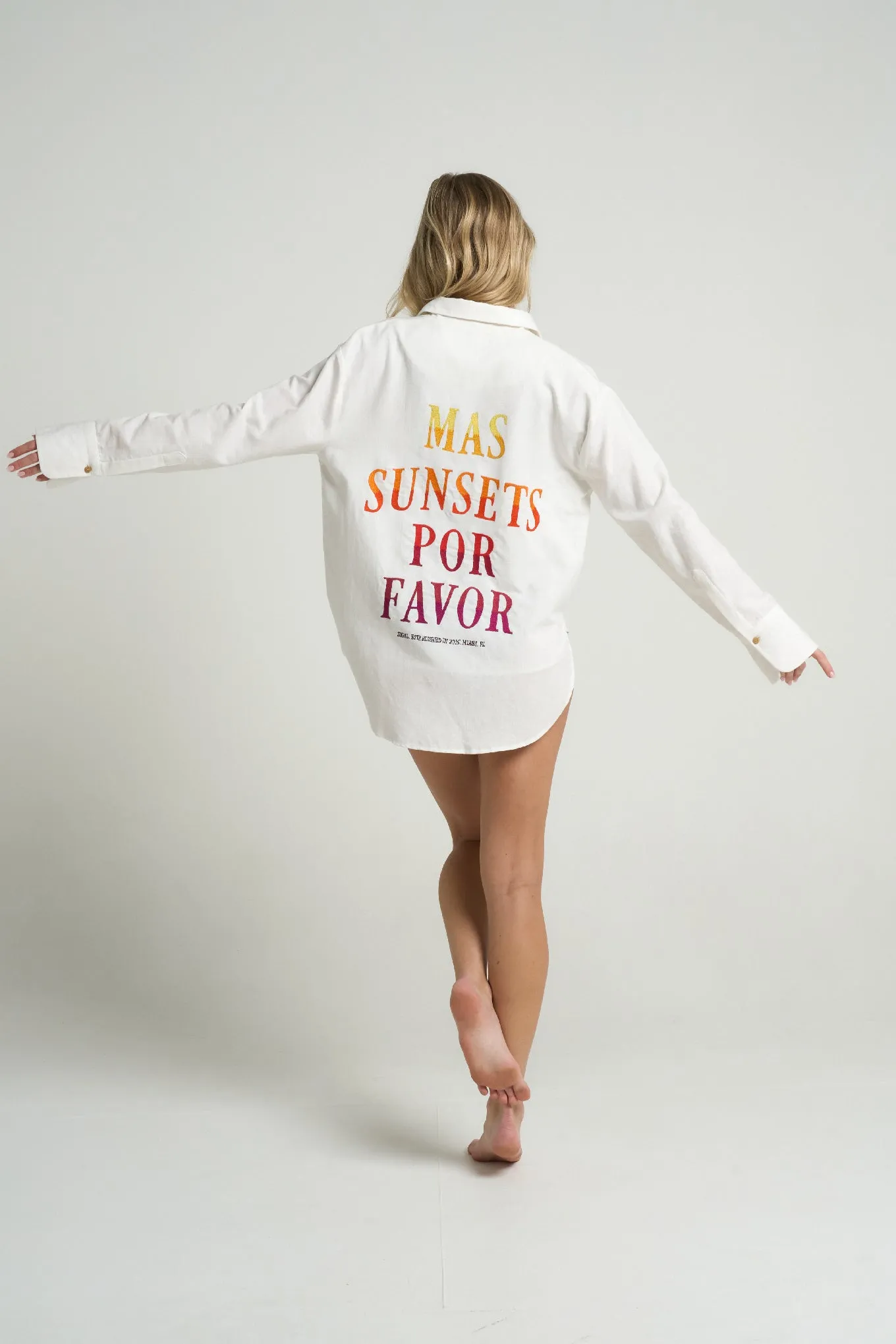 Mas Sunsets Por Favor Shirt