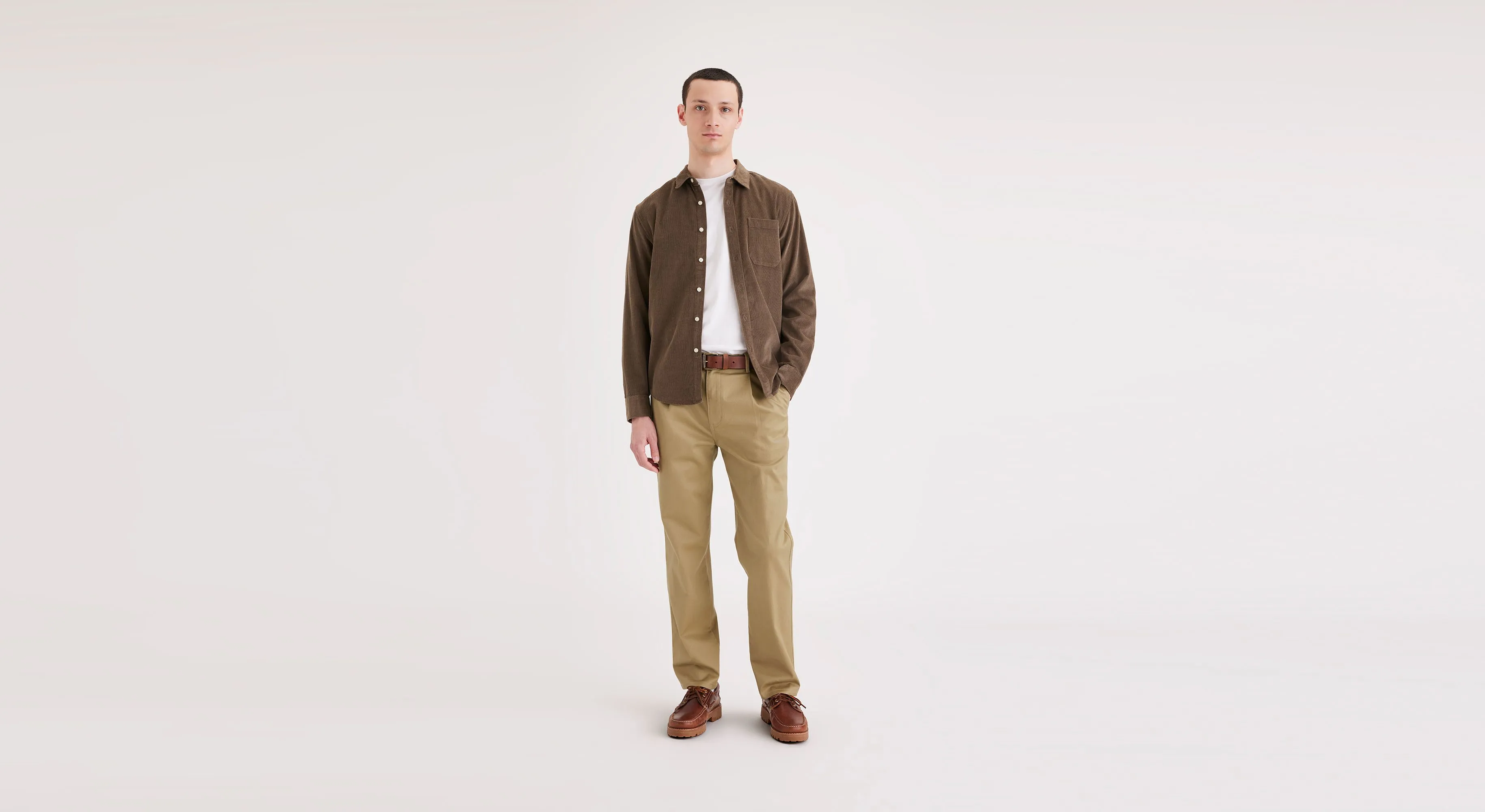 Men's Relaxed Tapered Fit Original Chino Pants