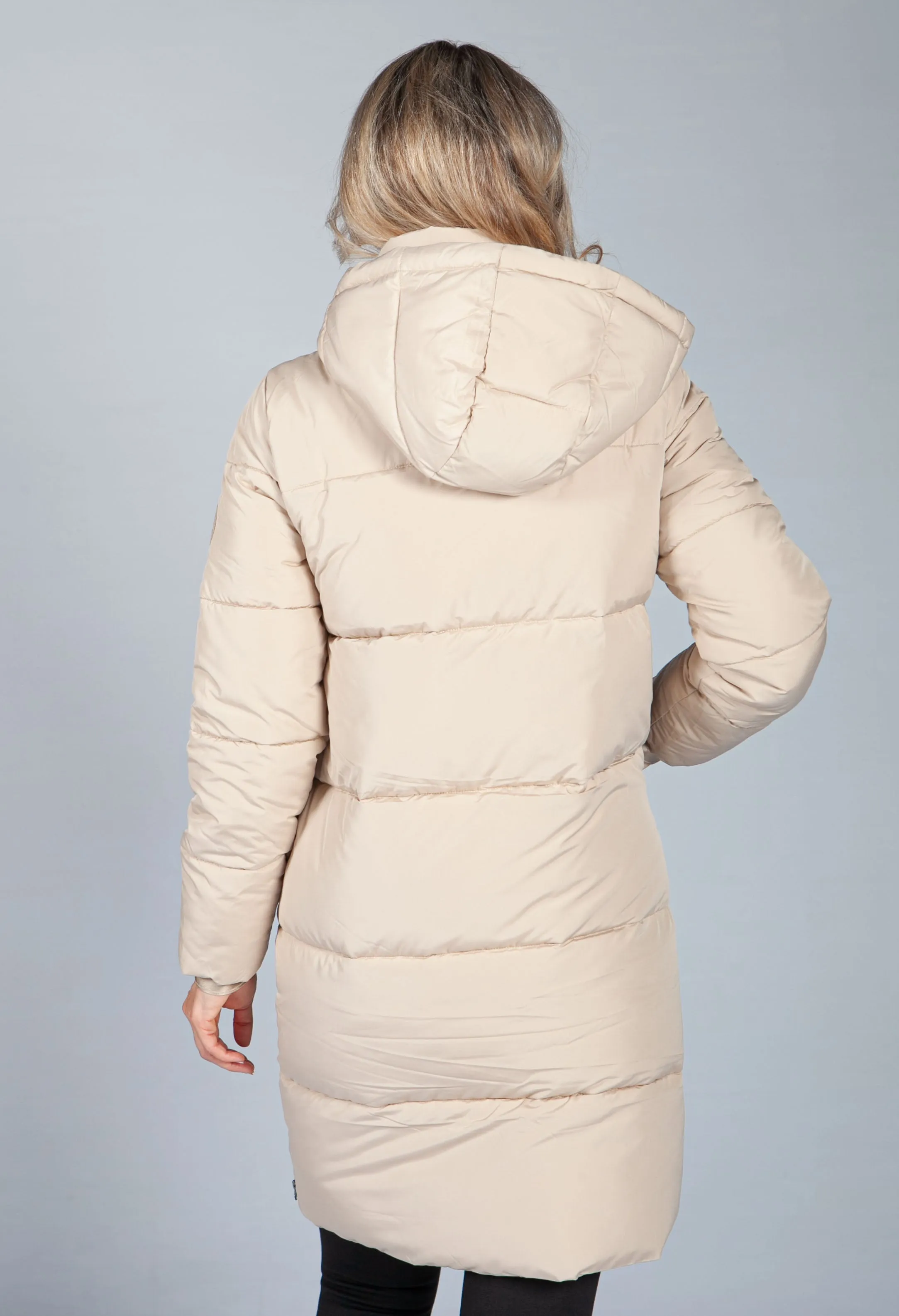 RECYCLED POLYESTER PUFFER COAT IN HUMUS