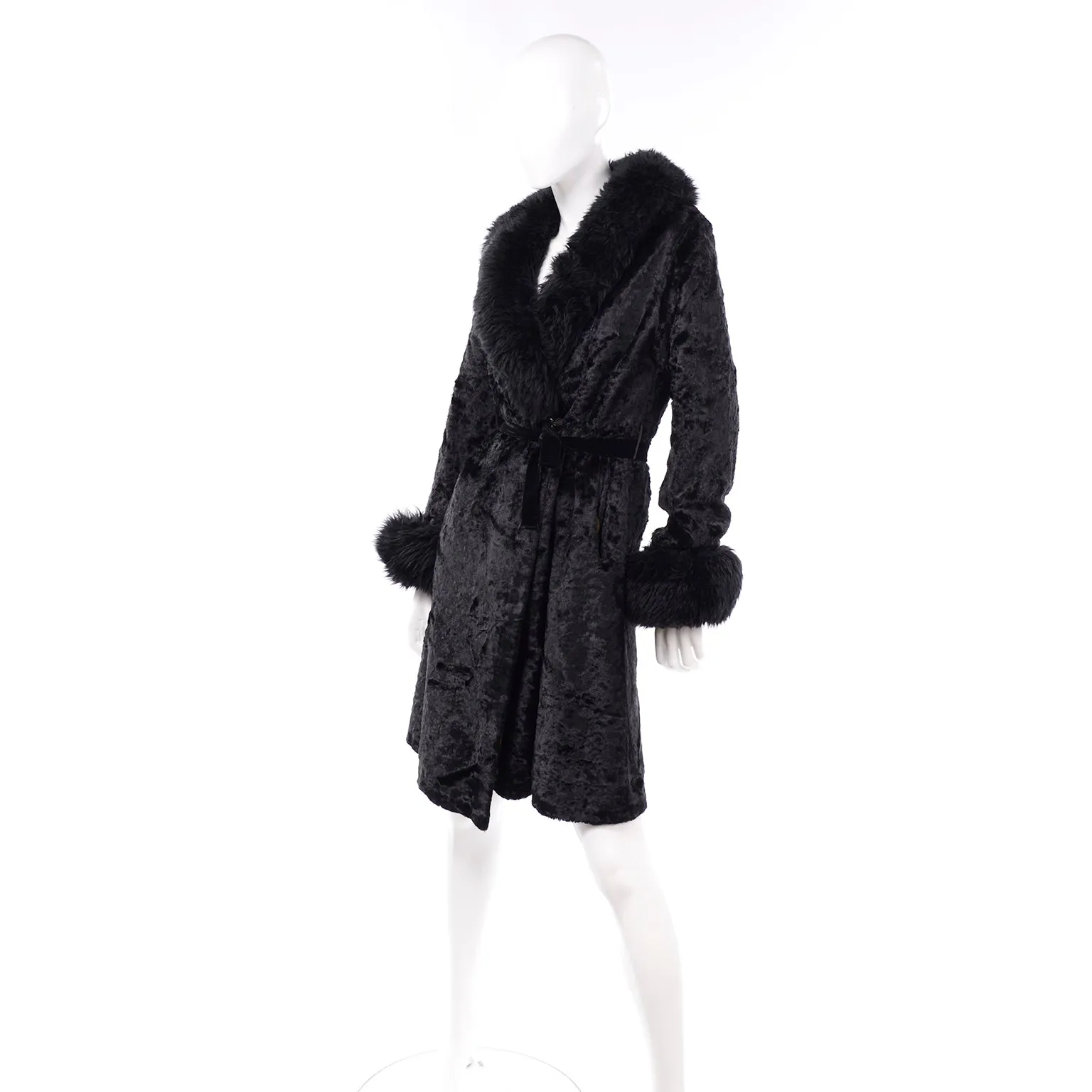 Vintage 1970s Rosewin Black Crushed Velvet Coat w Faux Fur Trim