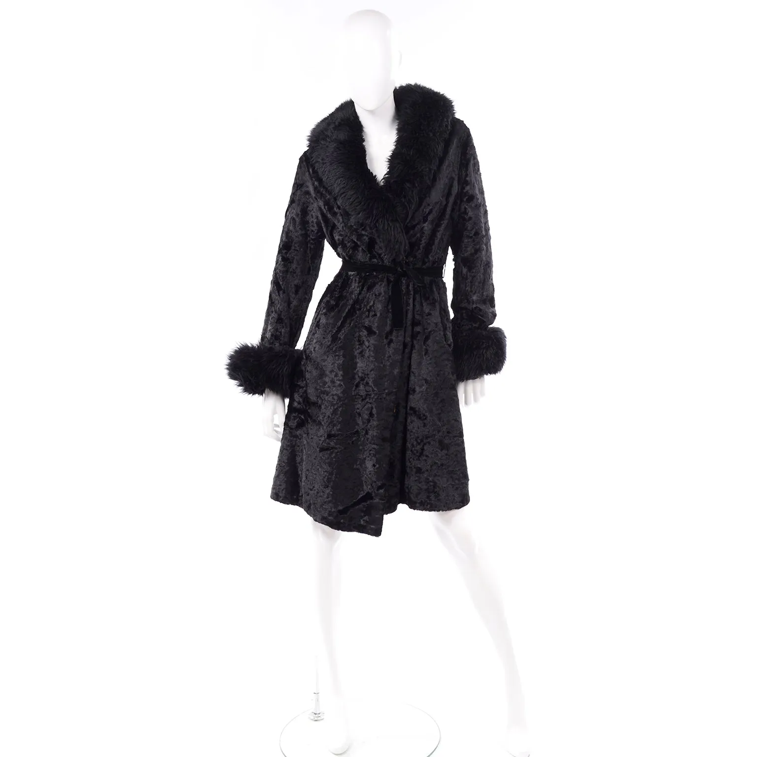 Vintage 1970s Rosewin Black Crushed Velvet Coat w Faux Fur Trim