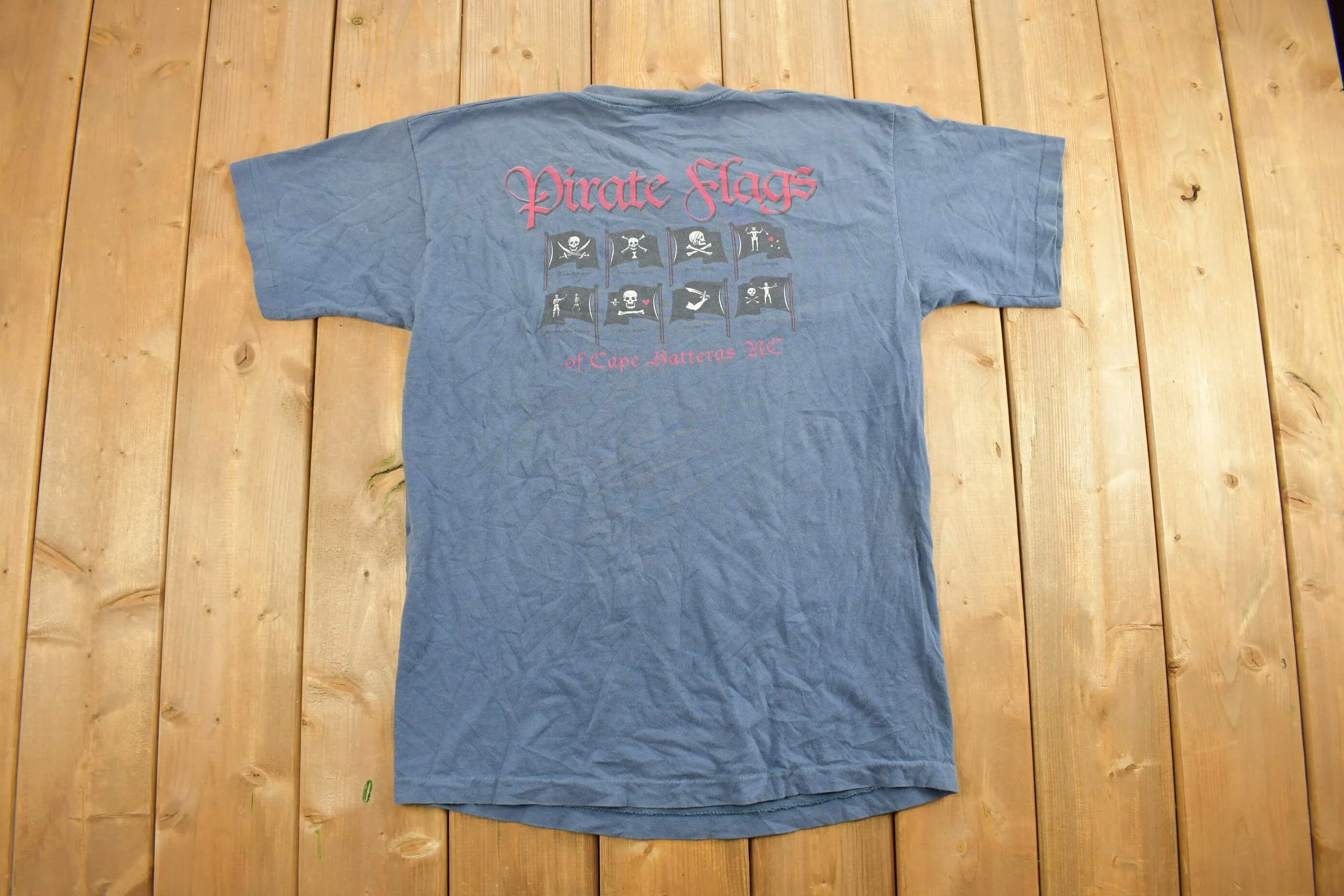 Vintage 1990s Pirate Flags Cape Hatteras T Shirt